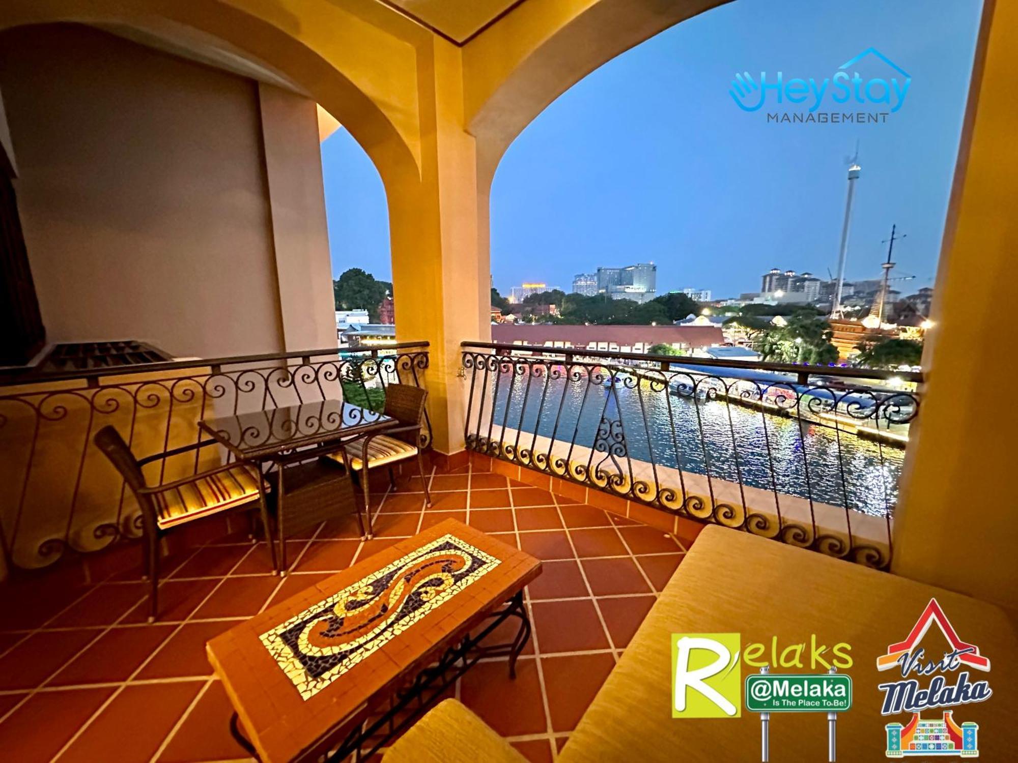 Apartment Casaderio Residences Deluxriversuite Walk5minstojonkerst By Heystay Management