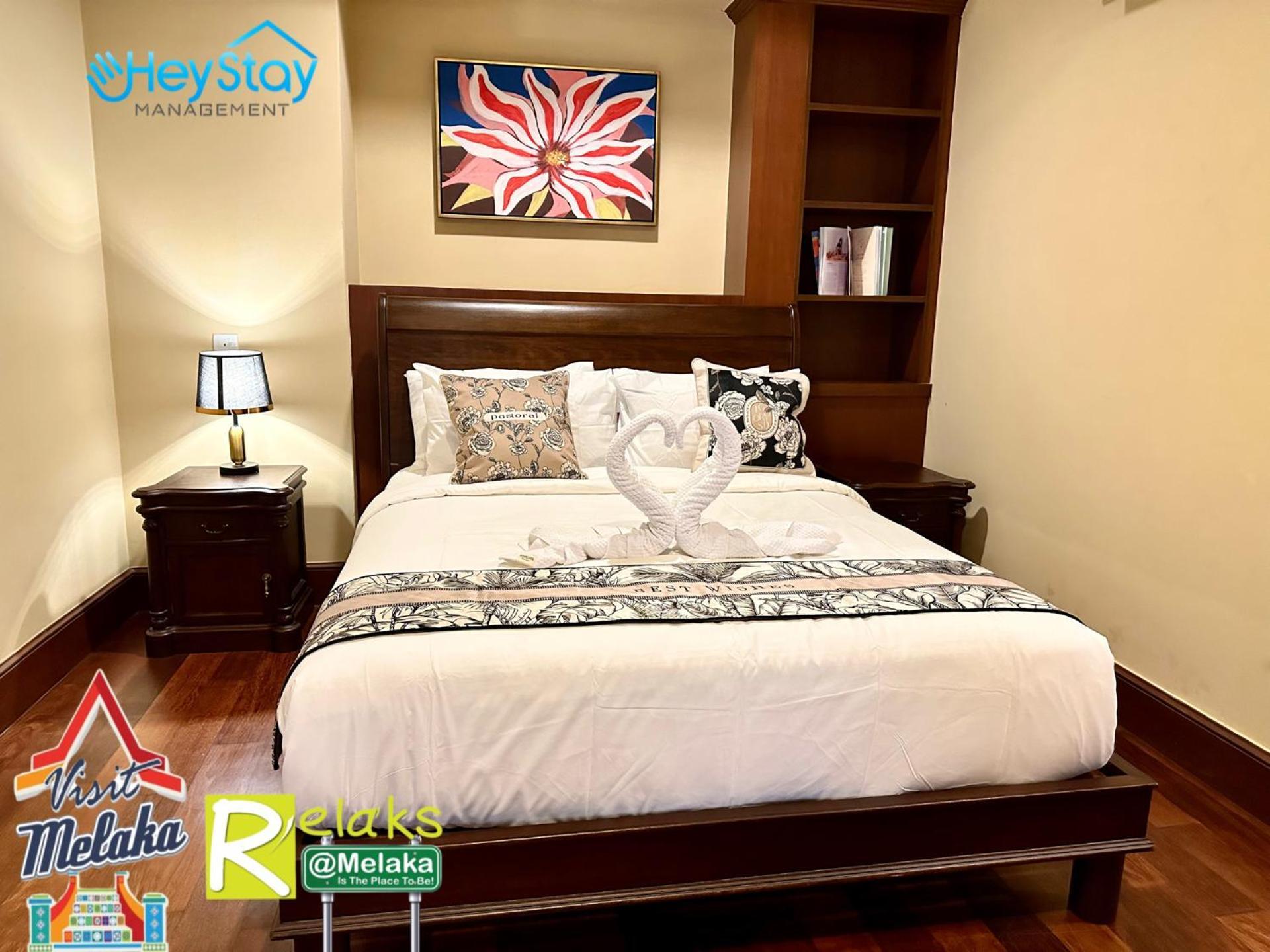 Casaderio Residences Deluxriversuite Walk5minstojonkerst By Heystay Management Apartment
