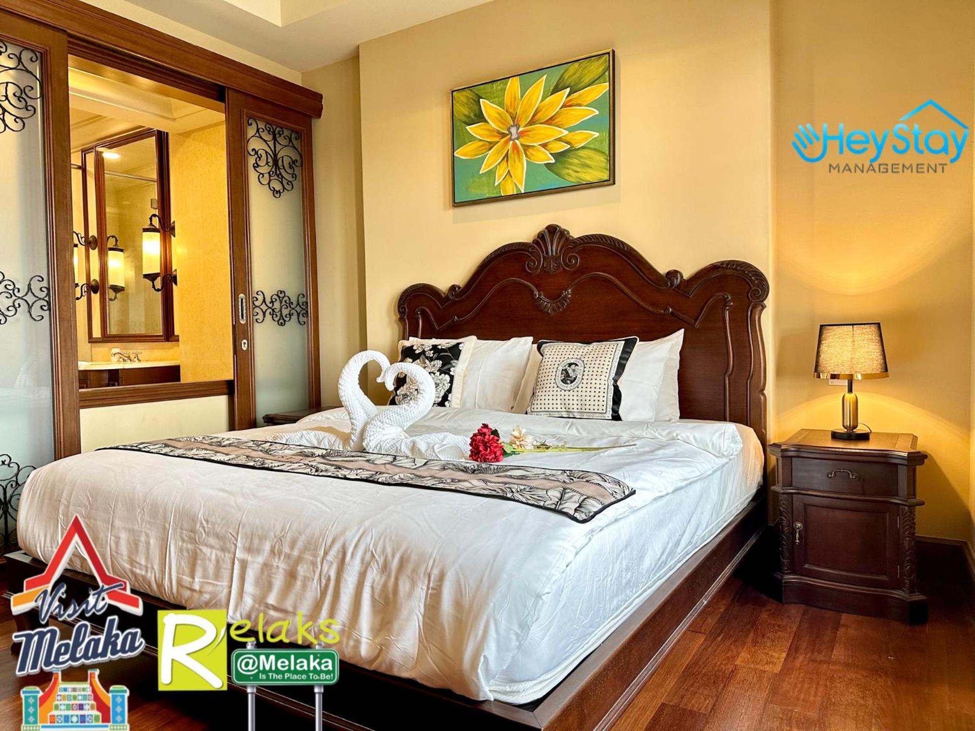 Casaderio Residences Deluxriversuite Walk5minstojonkerst By Heystay Management Apartment *